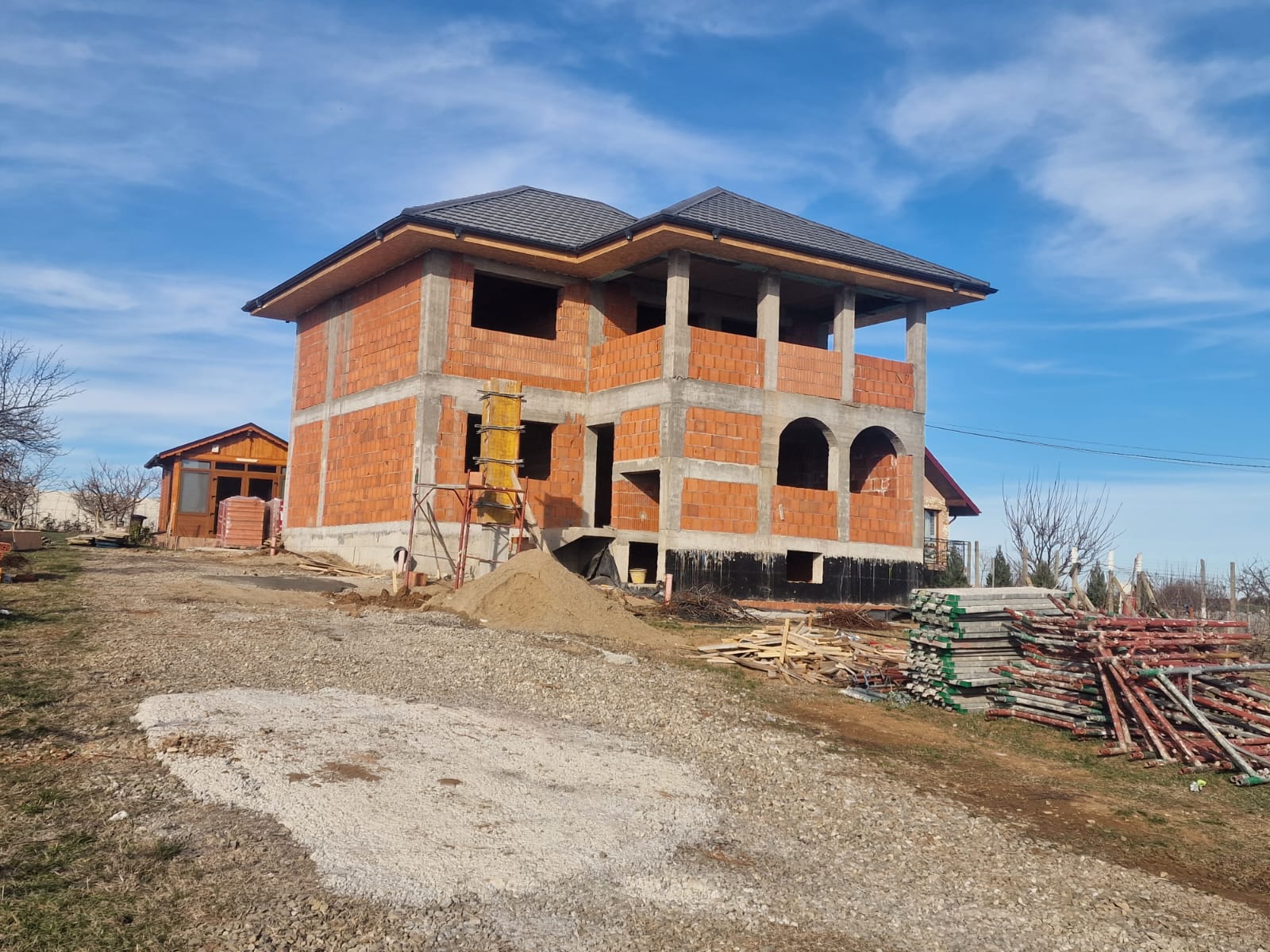 Casa P+1 - tigla antracit montata
