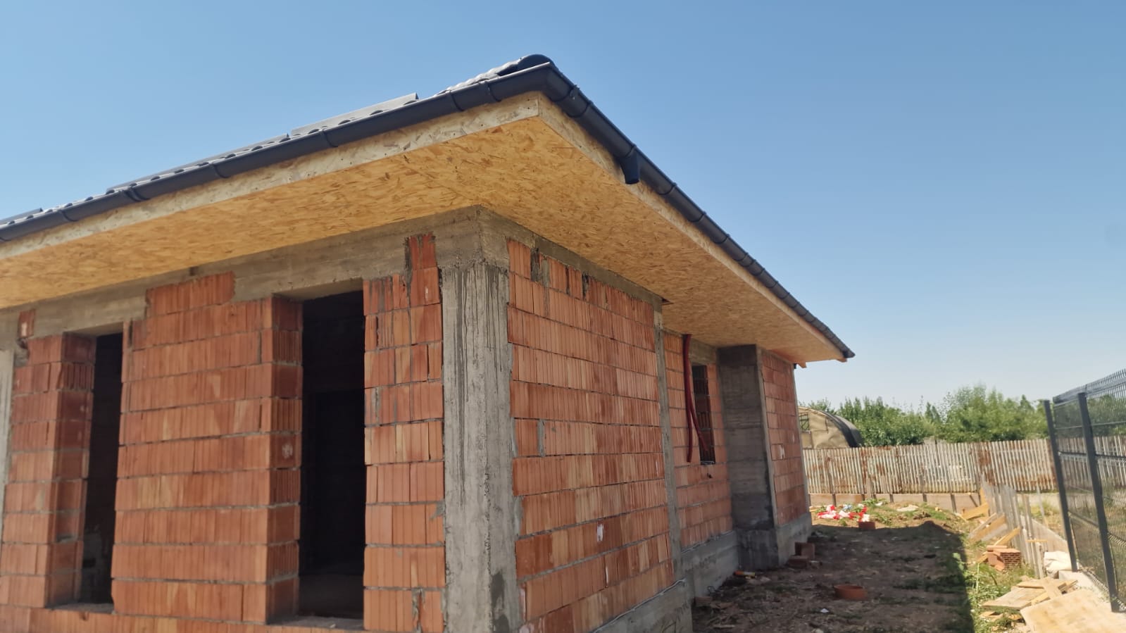 Casa mica parter - sarpanta OSB in constructie